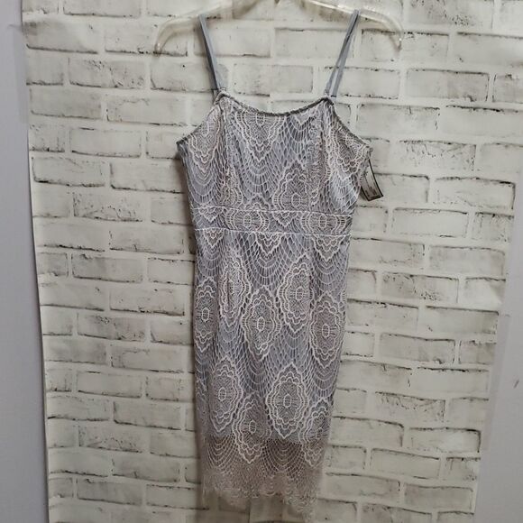 Windsor dress   - Picture 1 of 2